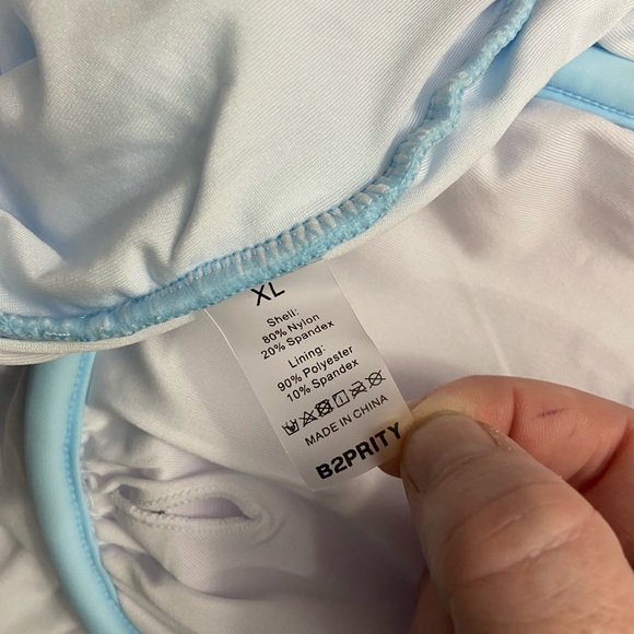 Elegant Blue Women's One-Piece Swimsuit - Picture 7 of 9